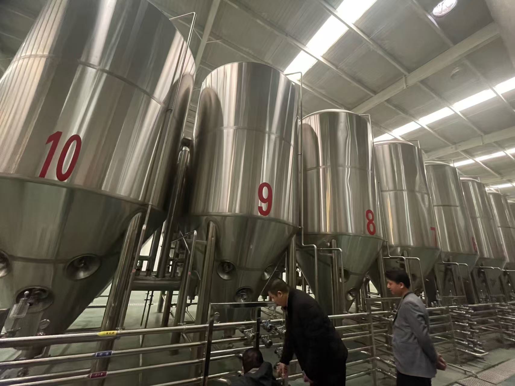 涞水精酿啤酒设备厂—平面布置、设备设计、制造、调试、培训等一条龙服务